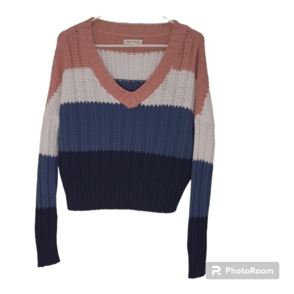 Aeropostale V Neck Cropped Stripped Color Block Knit Sweater Size X Small - Picture 7 of 8
